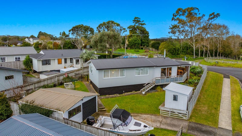16 Campbell Street, Waiuku, Waiuku - Carousel 22