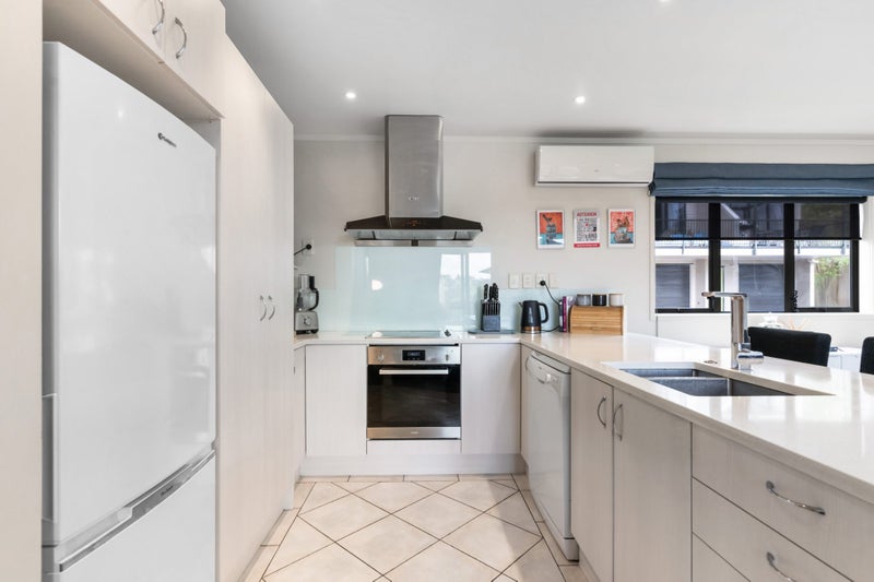 20/8 Flynn Street, Birkdale, Auckland - Carousel 2