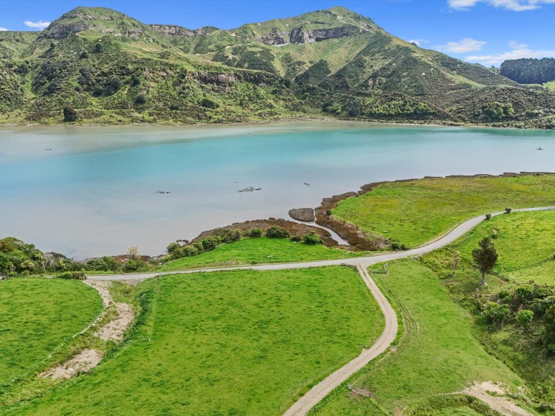 Te Mahoe Road, Mokau, New Plymouth, Taranaki - Carousel 1