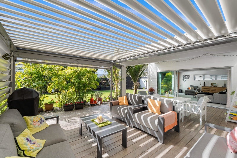 6 Fred Carr Place, One Tree Point - Carousel 2