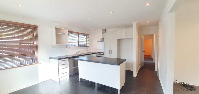 2/68 Abberley Crescent, St Albans, Christchurch - Carousel 2