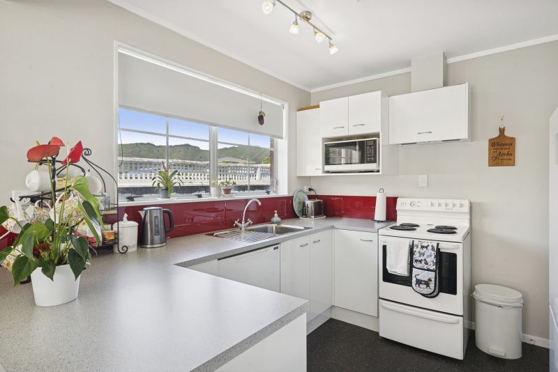7D Walters Street, Avalon, Lower Hutt - Carousel 1