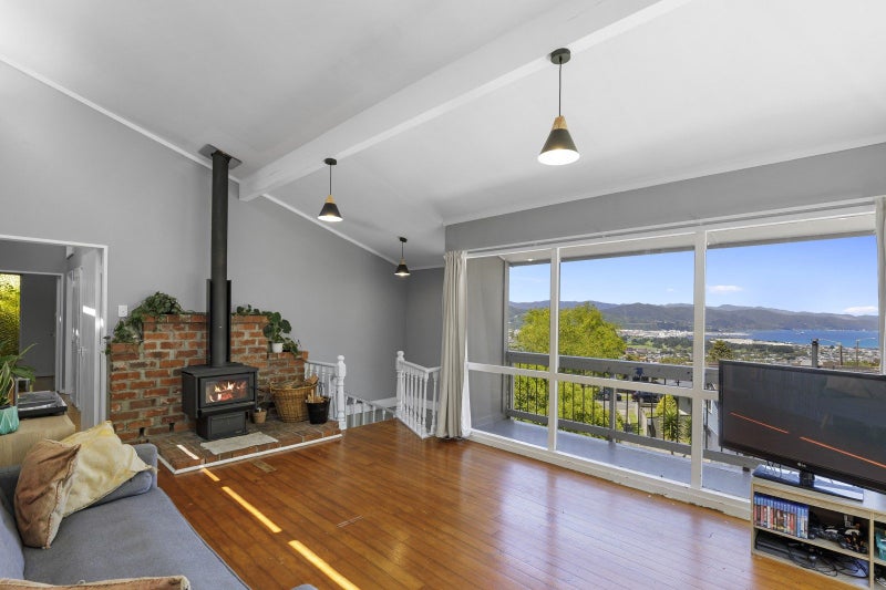 89 Mulberry Street, Normandale, Lower Hutt - Carousel 1