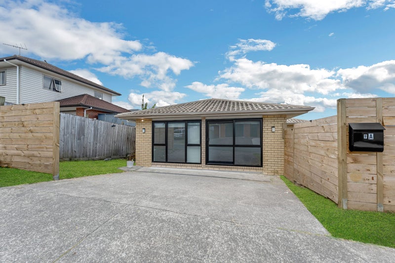 9 Neesons Way, Glendene, Auckland - Carousel 1