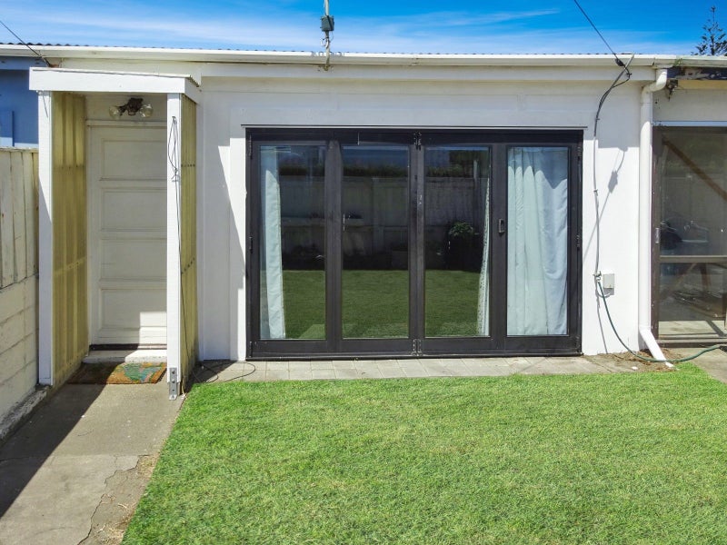 4/2 Himatangi Street, HIMATANGI BEACH, FOXTON - Carousel 2