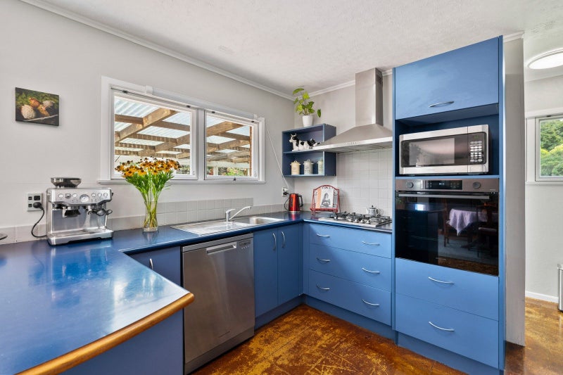 1998 State Highway 1, Whakapara, Hikurangi - Carousel 2