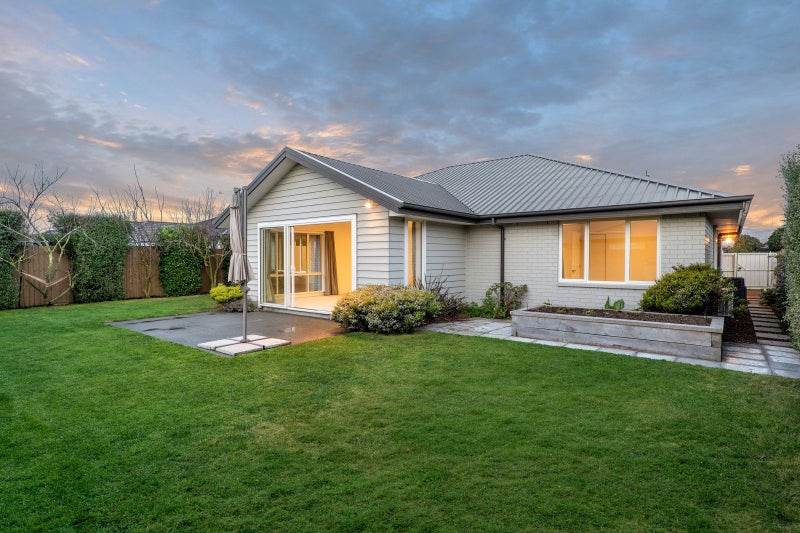 16 Bamber Crescent, Halswell, Christchurch - Carousel 17