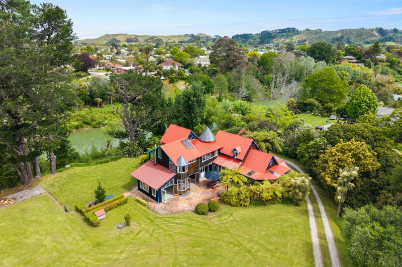 83 Riverside Road, Whataupoko, Gisborne - Carousel 1