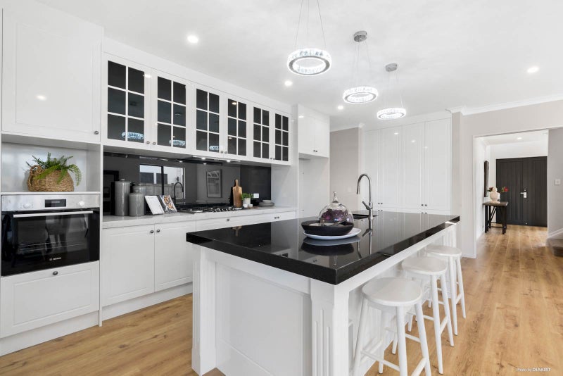 37 Nightingale Road, Flat Bush, Auckland - Carousel 1