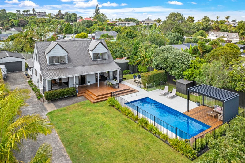 71 The Circle, Manly, Whangaparaoa - Carousel 1