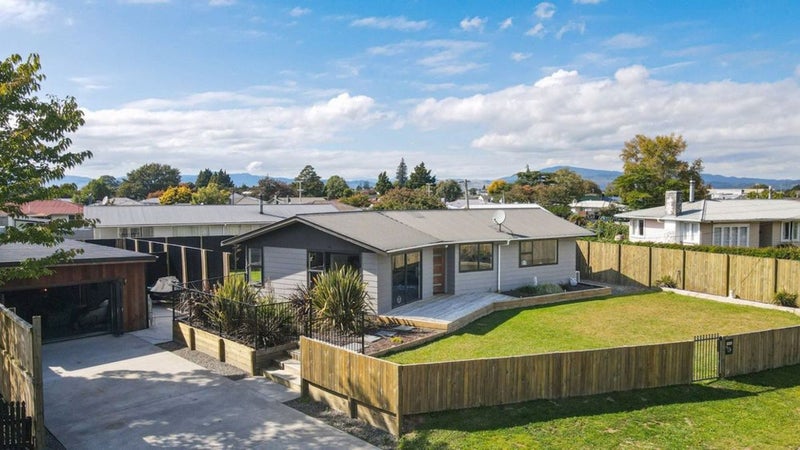 19 Mallard Drive, Selwyn Heights, Rotorua - Carousel 1