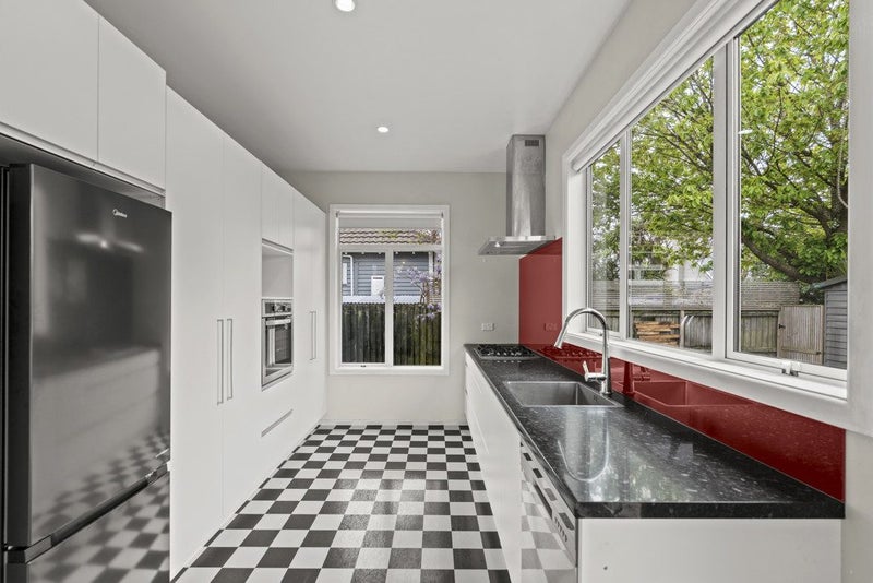 10 Roosevelt Avenue, St Albans, Christchurch - Carousel 2