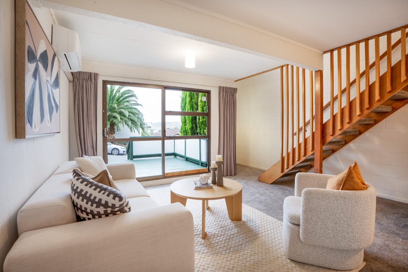 4A Makatote Grove, Churton Park, Wellington - Carousel 1