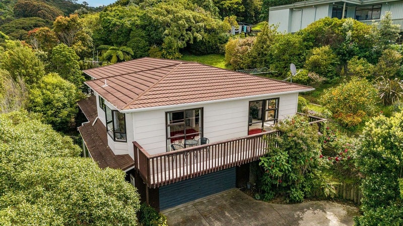 58 Discovery Drive, Whitby, Porirua - Carousel 1