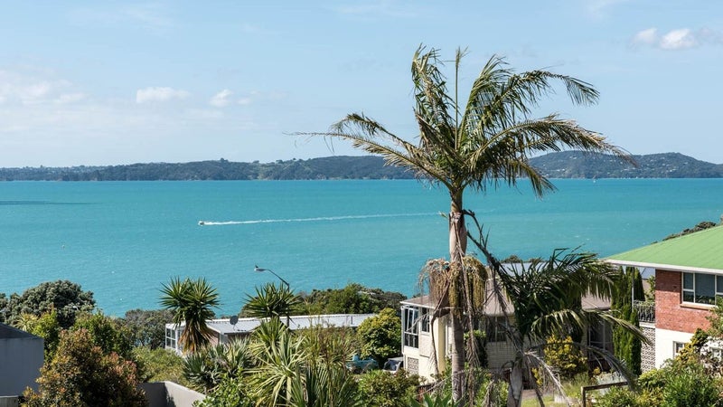 6 Alexander Avenue, Maraetai, Auckland - Carousel 1