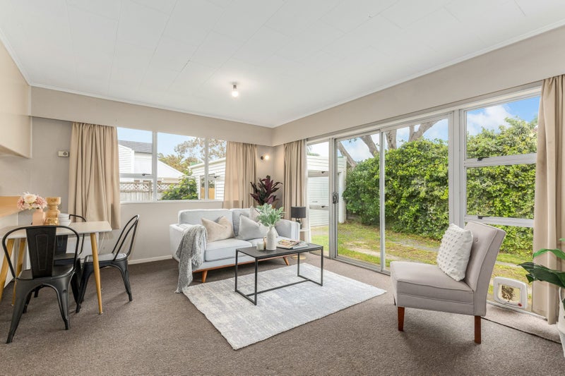 2/6 Cluny Road, Plimmerton, Porirua - Carousel 2