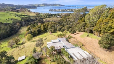 35 Upper Whangateau Road, Warkworth - Carousel 1