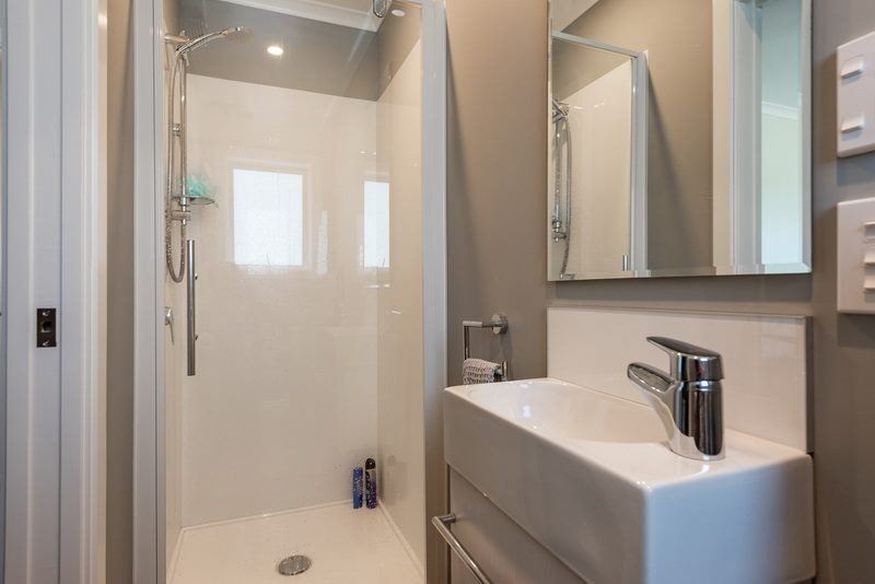 2/20 Glanmire Road, Newlands, Wellington - Carousel 11