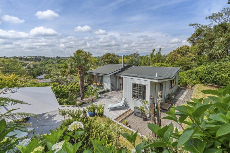 3H Wallace Place, Westown, New Plymouth - Carousel 1