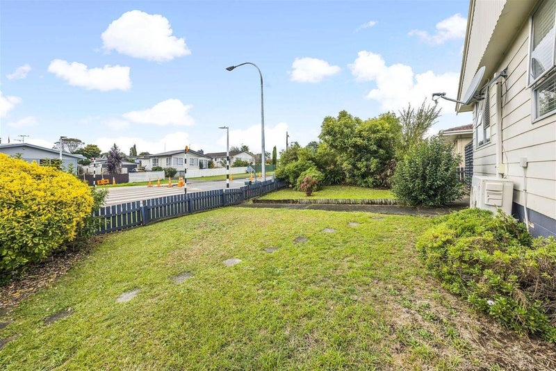 1/34 Park Estate Road, Rosehill, Papakura - Carousel 10