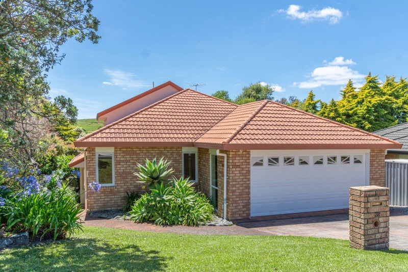 38 Pukatea Avenue, Albany, Auckland - Carousel 1