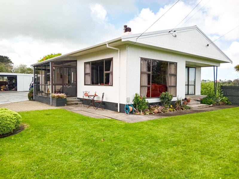 28 Shakespeare Road, Bastia Hill, Whanganui - Carousel 1