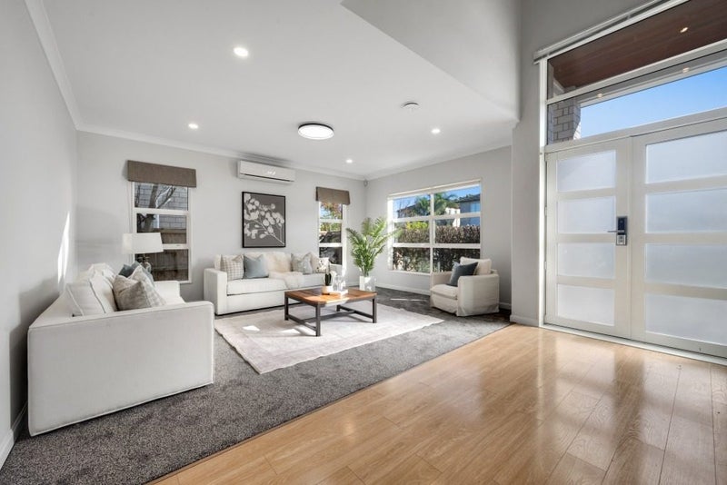 24 Castlederg Drive, Flat Bush, Auckland - Carousel 2