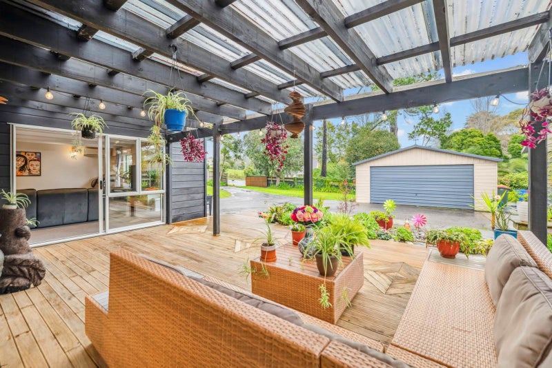 22 Whitford Park Road, Howick - Carousel 1