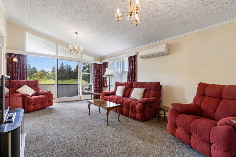 176 Golf Road, Taumarunui - Carousel 2