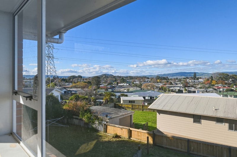 122 Mallard Drive, Selwyn Heights, Rotorua, Bay Of Plenty - Carousel 2