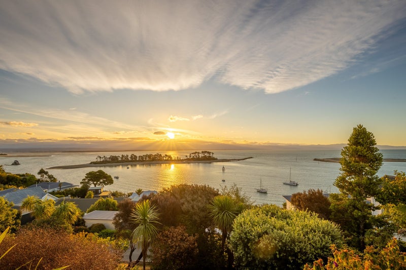15 Fifeshire Crescent, Stepneyville, Nelson - Carousel 1