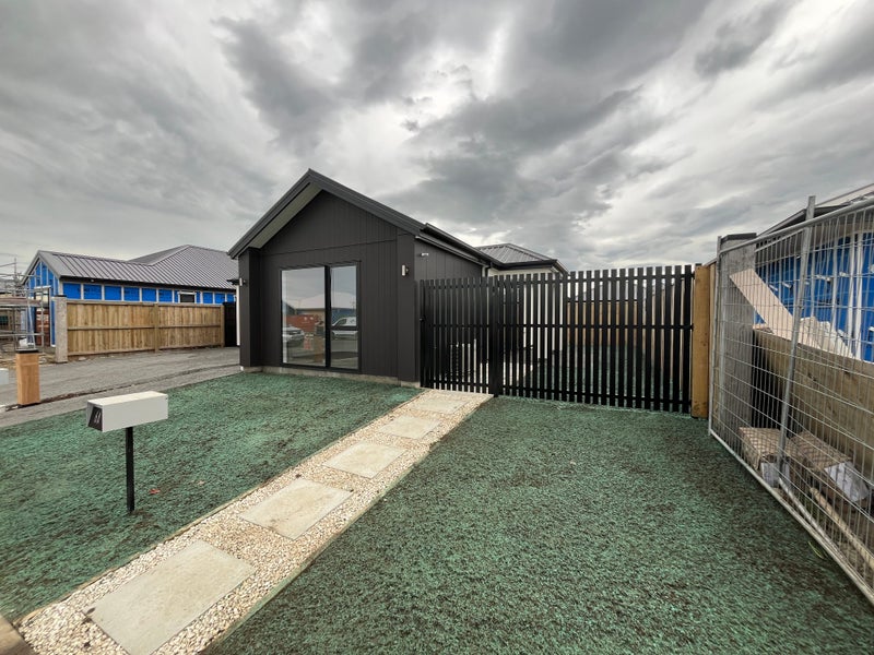6 Harlequin Drive, Rolleston, Rolleston - Carousel 1