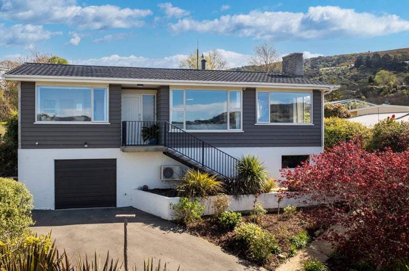 25 Pioneer Crescent, Helensburgh, Dunedin - Carousel 1