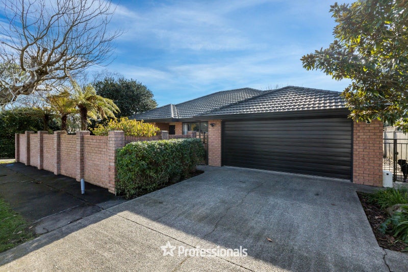 2A Redwood Street, Elderslea, Upper Hutt - Carousel 1