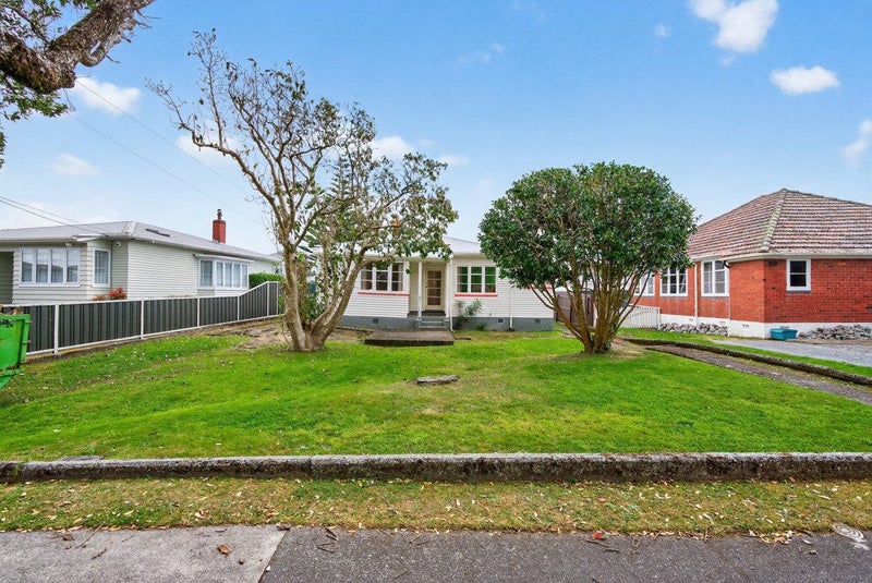 10 Godley Street, Waterloo, Lower Hutt - Carousel 2