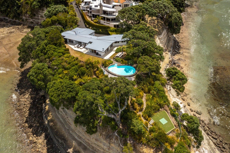 62 Sharon Road, Waiake, North Shore City, Auckland - Carousel 2