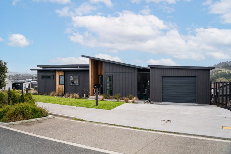 19 Tunarau Street, Raglan, Raglan - Carousel 2