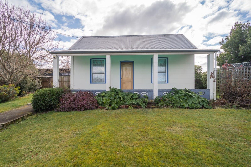 28 Saint Leonards Road, Temuka - Carousel 1