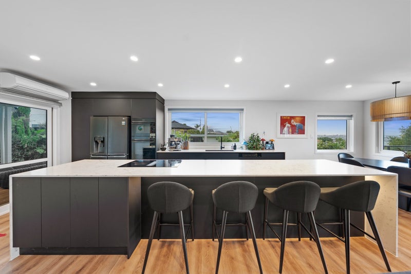 132 Porritt Avenue, Chatswood, Auckland - Carousel 2