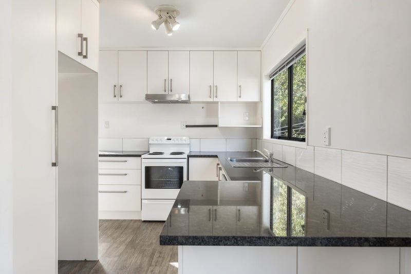 81 Moore Street, Hillcrest, Auckland - Carousel 2