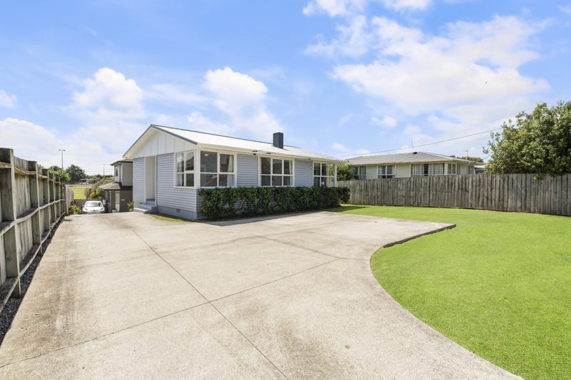 23 Boakes Road, Mount Wellington, Auckland - Carousel 1