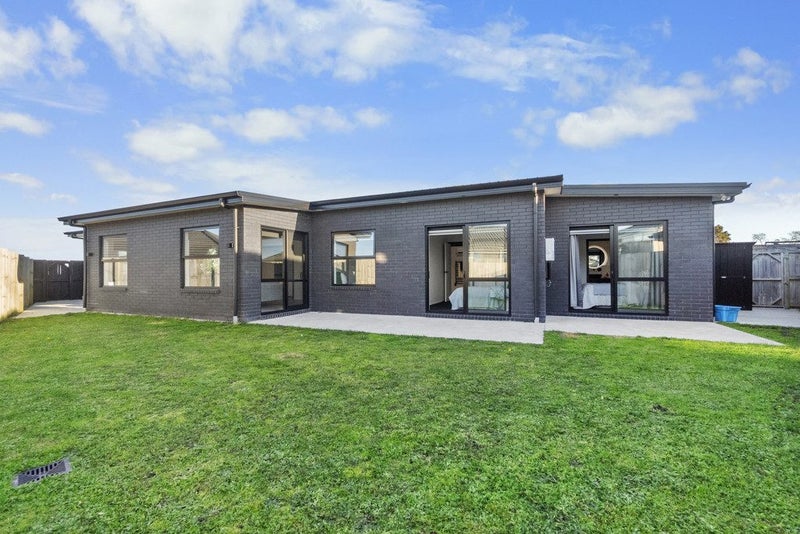 17 Pragma Rise, Rototuna, Hamilton, Waikato - Carousel 1