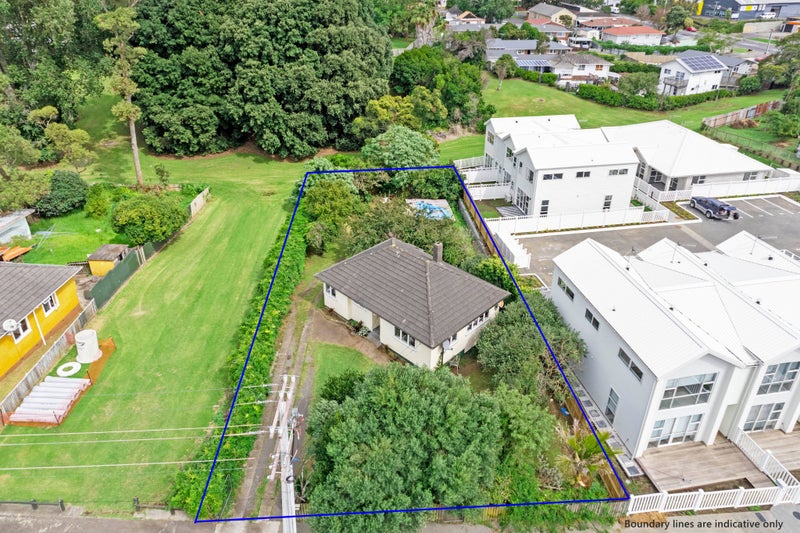 11 Torino Street, Point England, Auckland - Carousel 2