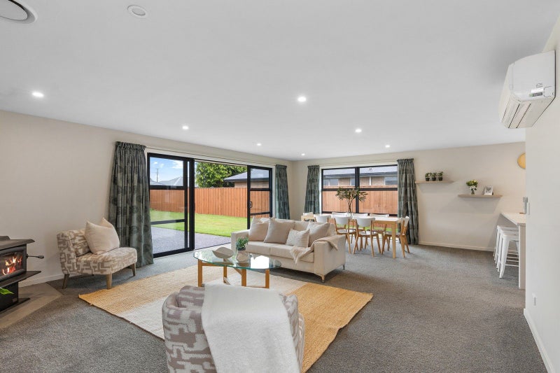 9 Cressy Place, Darfield, Darfield - Carousel 2