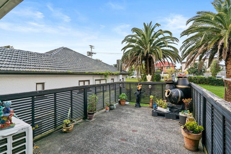 49 Kautami Avenue, Papatoetoe, Auckland - Carousel 2