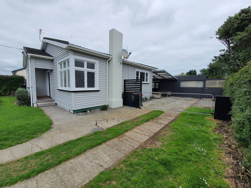 15 Paritutu Road, Spotswood, New Plymouth - Carousel 1