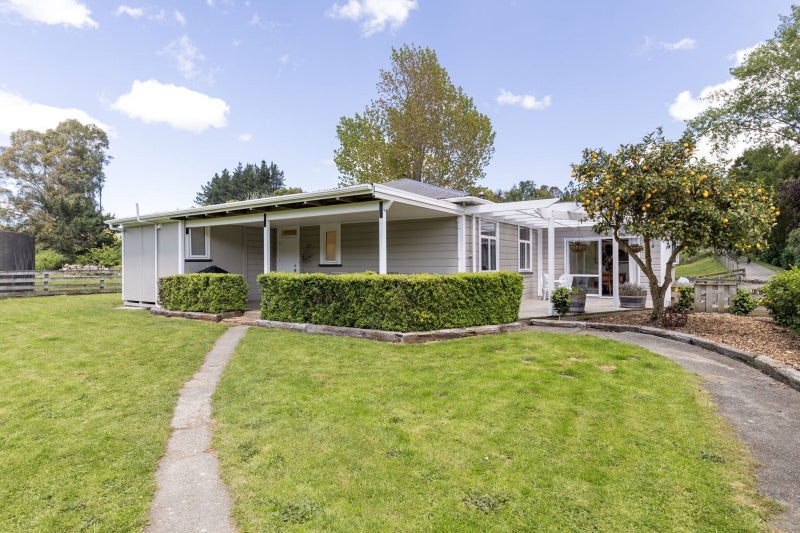 131 Pahiatua Aokautere Road, Aokautere, Aokautere - Carousel 1