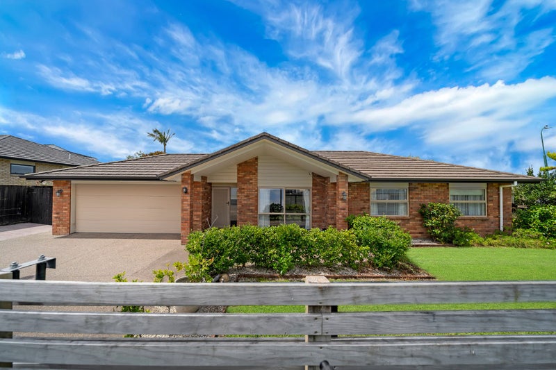 196 Sturges Road, Henderson, Auckland - Carousel 1