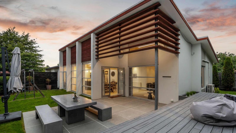 7 Havana Gardens, Shirley, Christchurch - Carousel 1