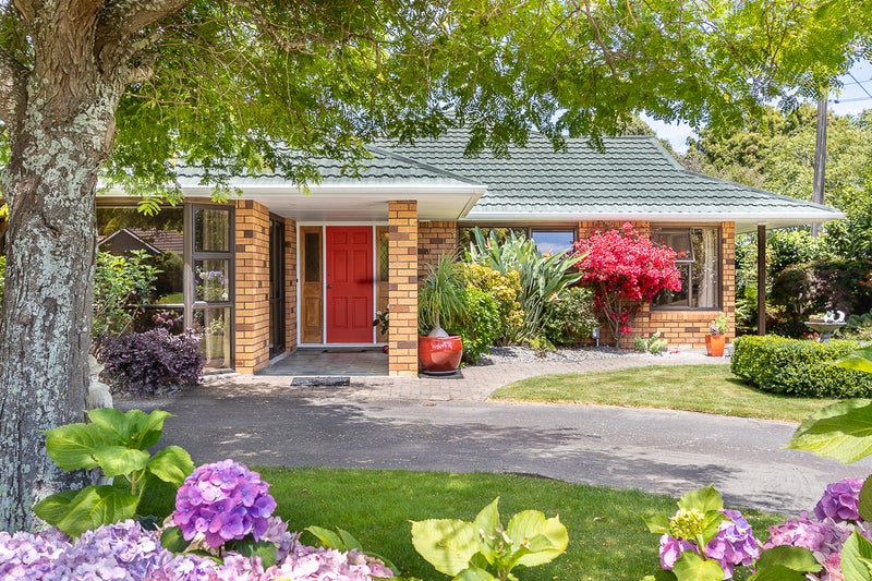 270 Te Moana Road, Waikanae - Carousel 1